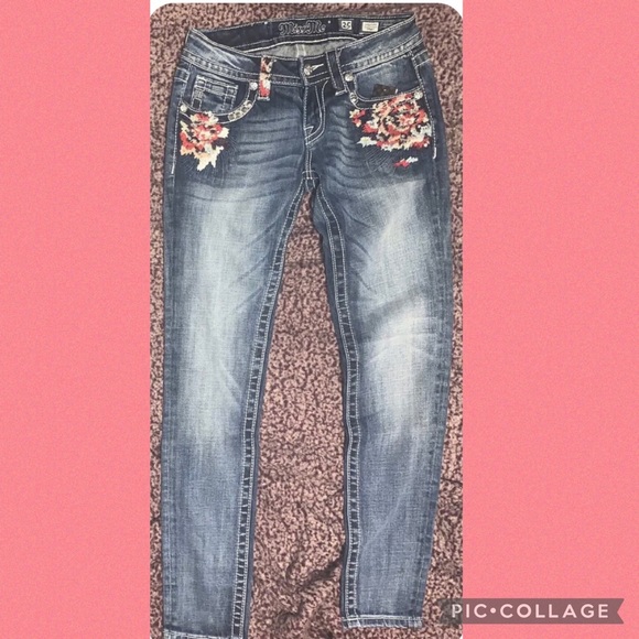 Miss Me Jeans Size 25 Signature-rise Skinny
NWT 110 Retail Awesome super rare - Picture 2 of 11